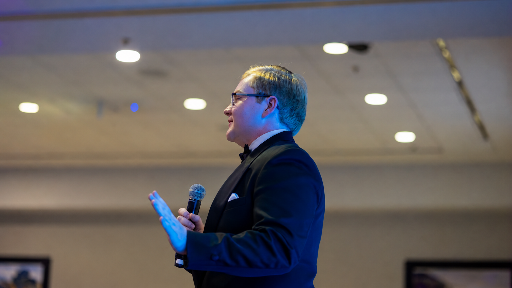 Clayton Herbst speaking at a JDRF fundraiser in November 2023